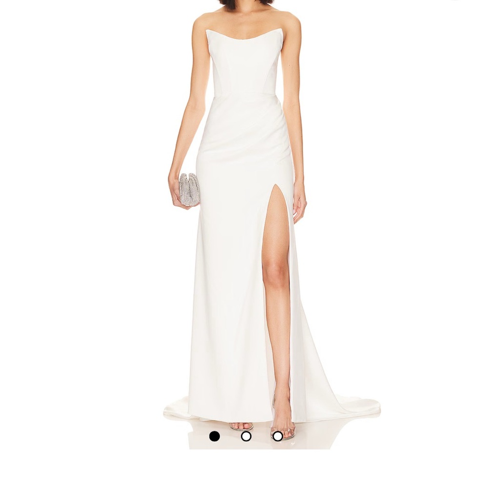 Elegant White Strapless Gown